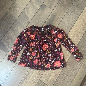 Old navy size 5 long sleeve shirt